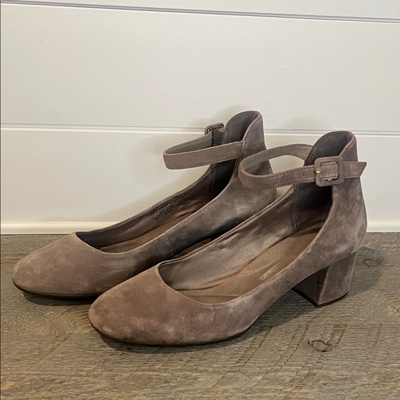 ROCKPORT Taupe suede/nubuck Novalie ankle strap pump. Comfort brand! Size 10 - Picture 2 of 8